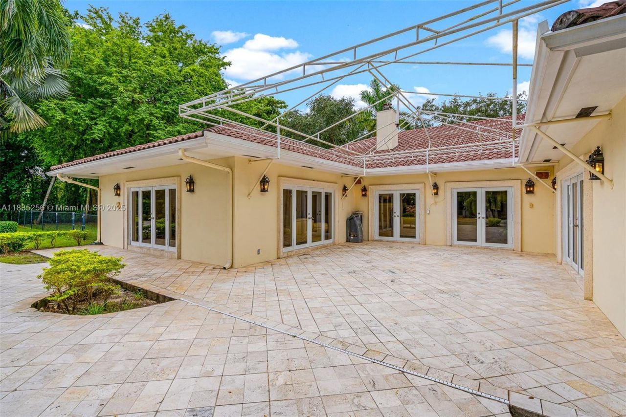 10735 SW 58th Ave, Pinecrest, FL 33156 Photo