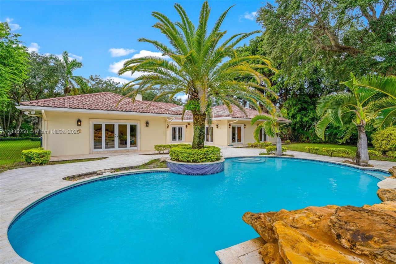 10735 SW 58th Ave, Pinecrest, FL 33156 Photo