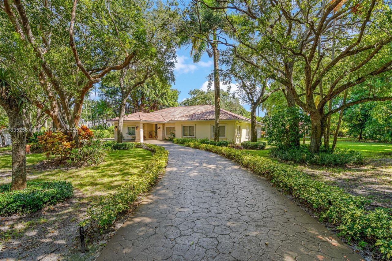 10735 SW 58th Ave, Pinecrest, FL 33156 Photo