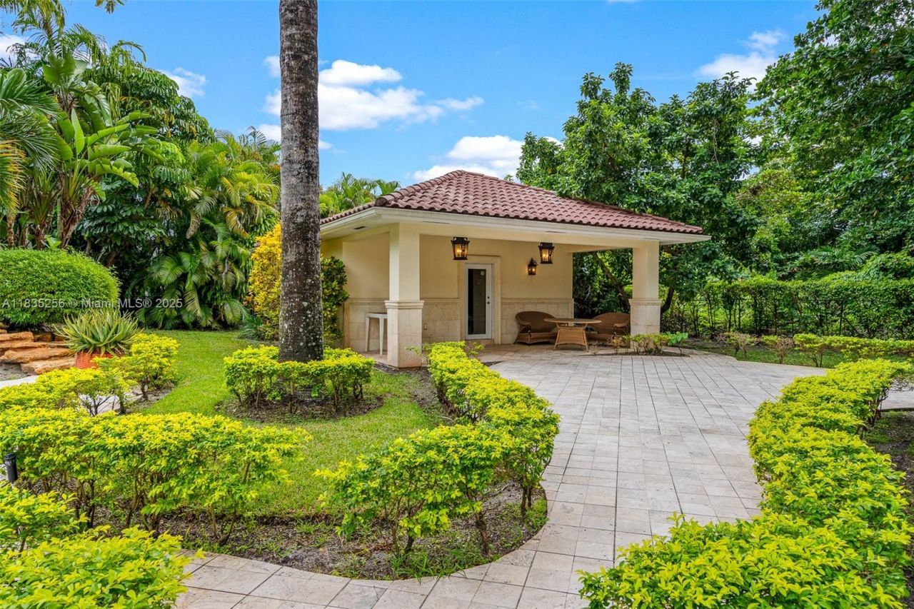 10735 SW 58th Ave, Pinecrest, FL 33156 Photo