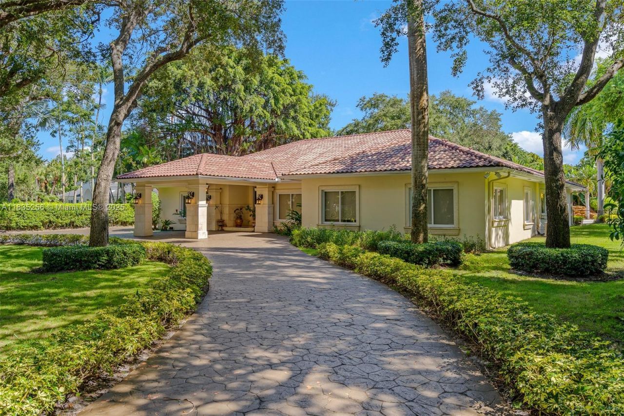 10735 SW 58th Ave, Pinecrest, FL 33156 Photo