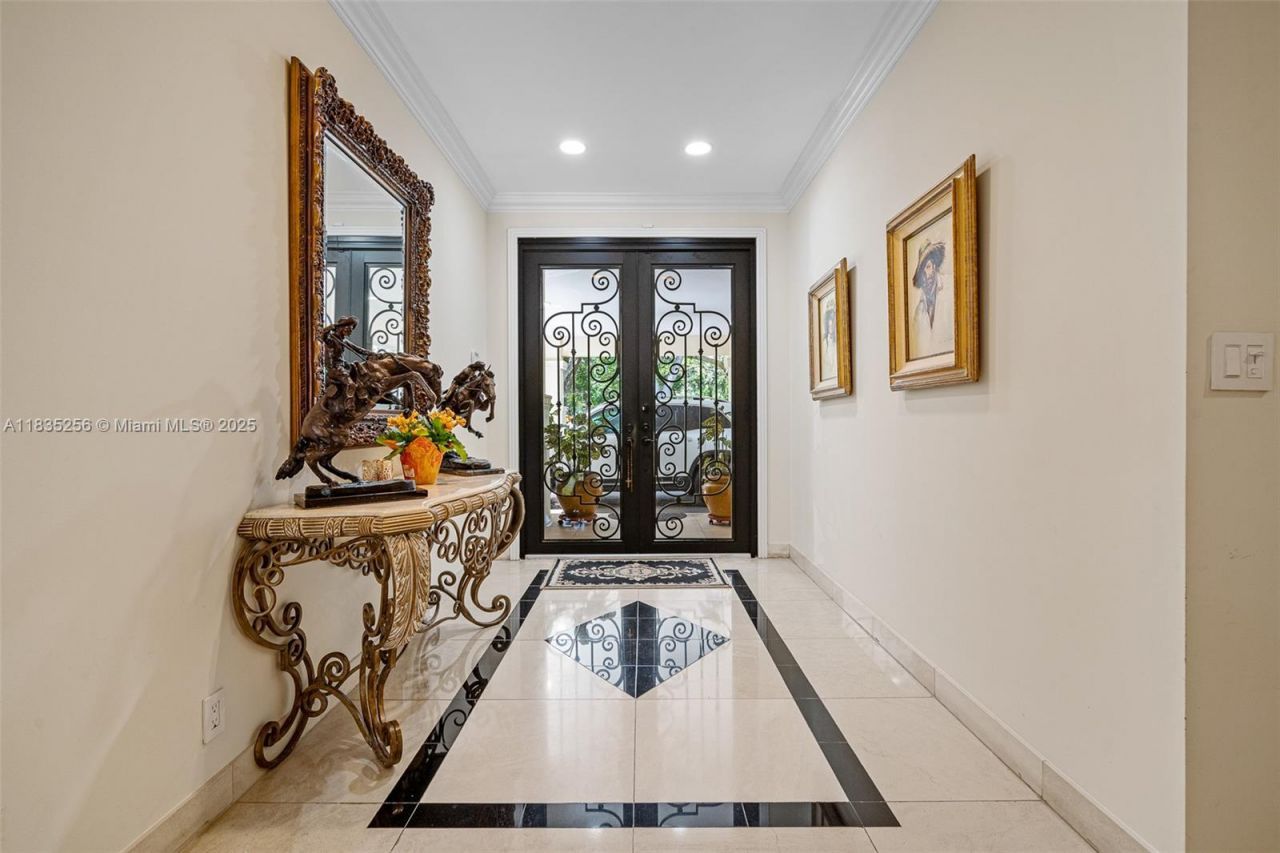 10735 SW 58th Ave, Pinecrest, FL 33156 Photo