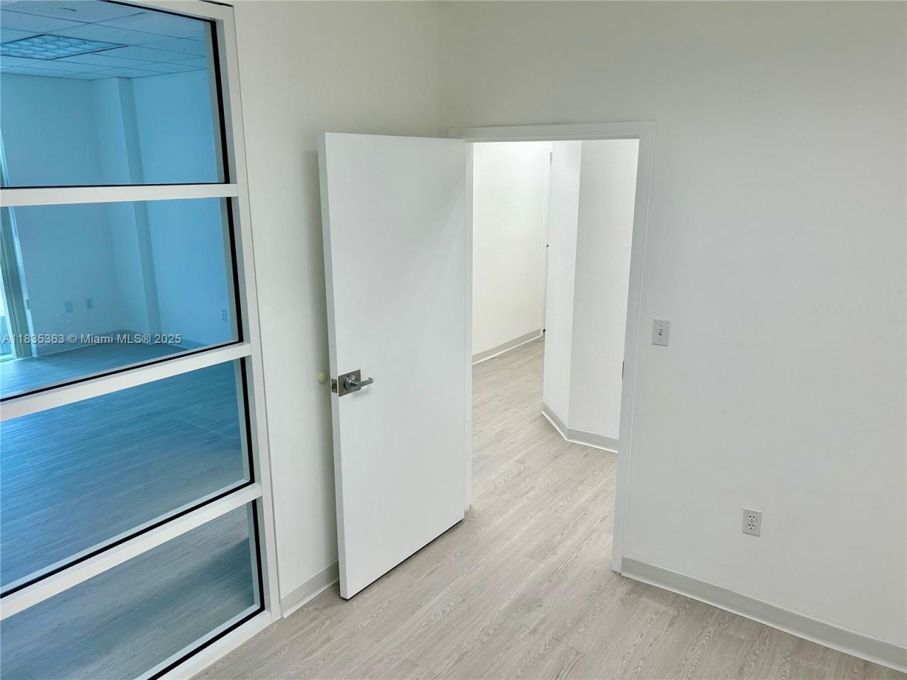 10305 NW 41st St, Unit 221, Doral, FL 33178 Photo