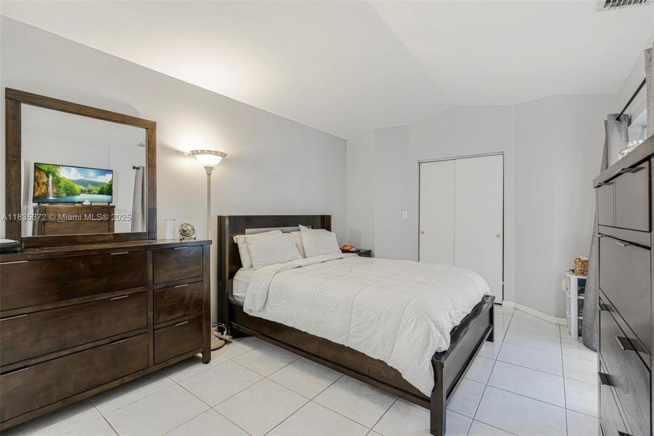 11532 SW 148th Path, Miami, FL 33196 Photo