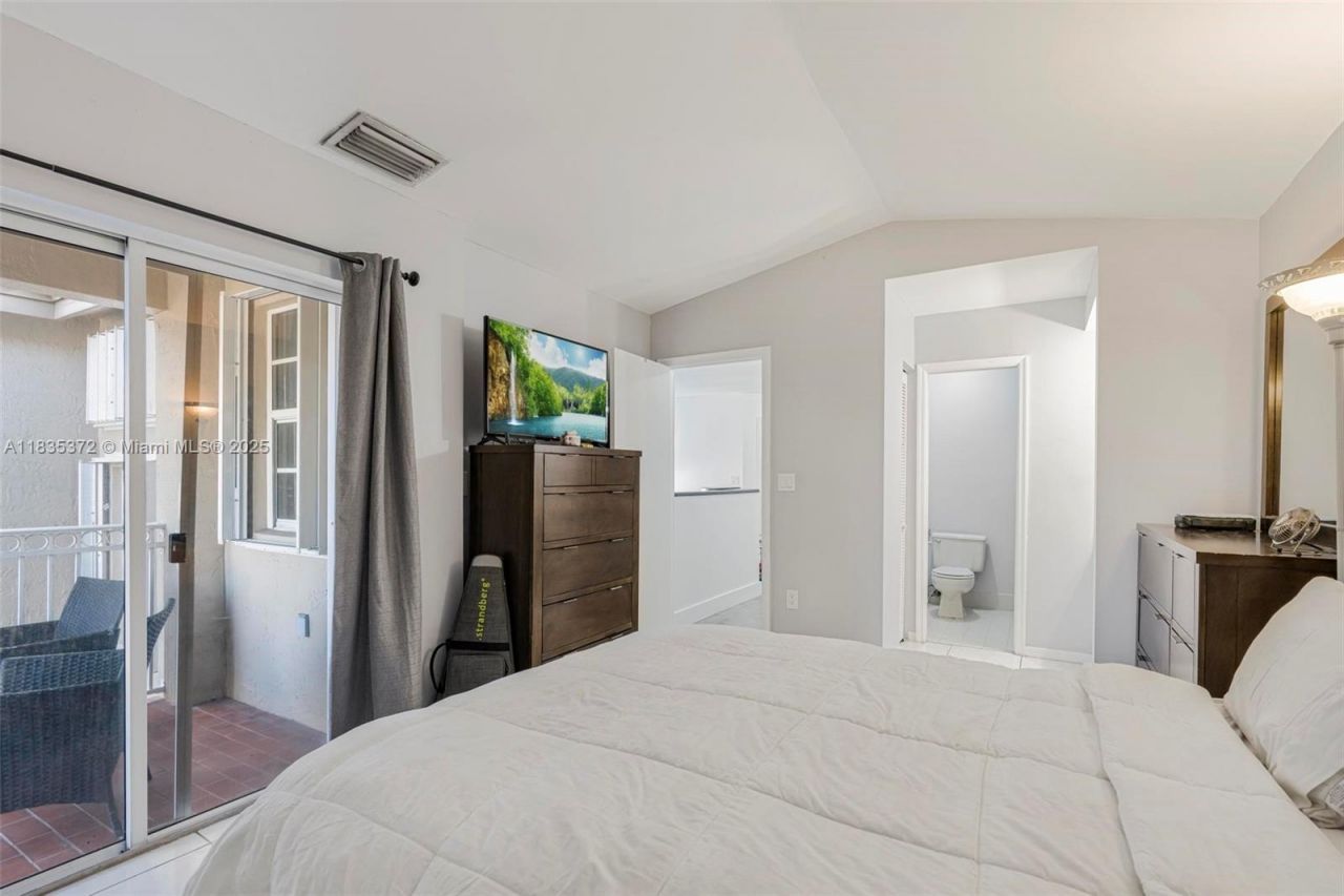 11532 SW 148th Path, Miami, FL 33196 Photo