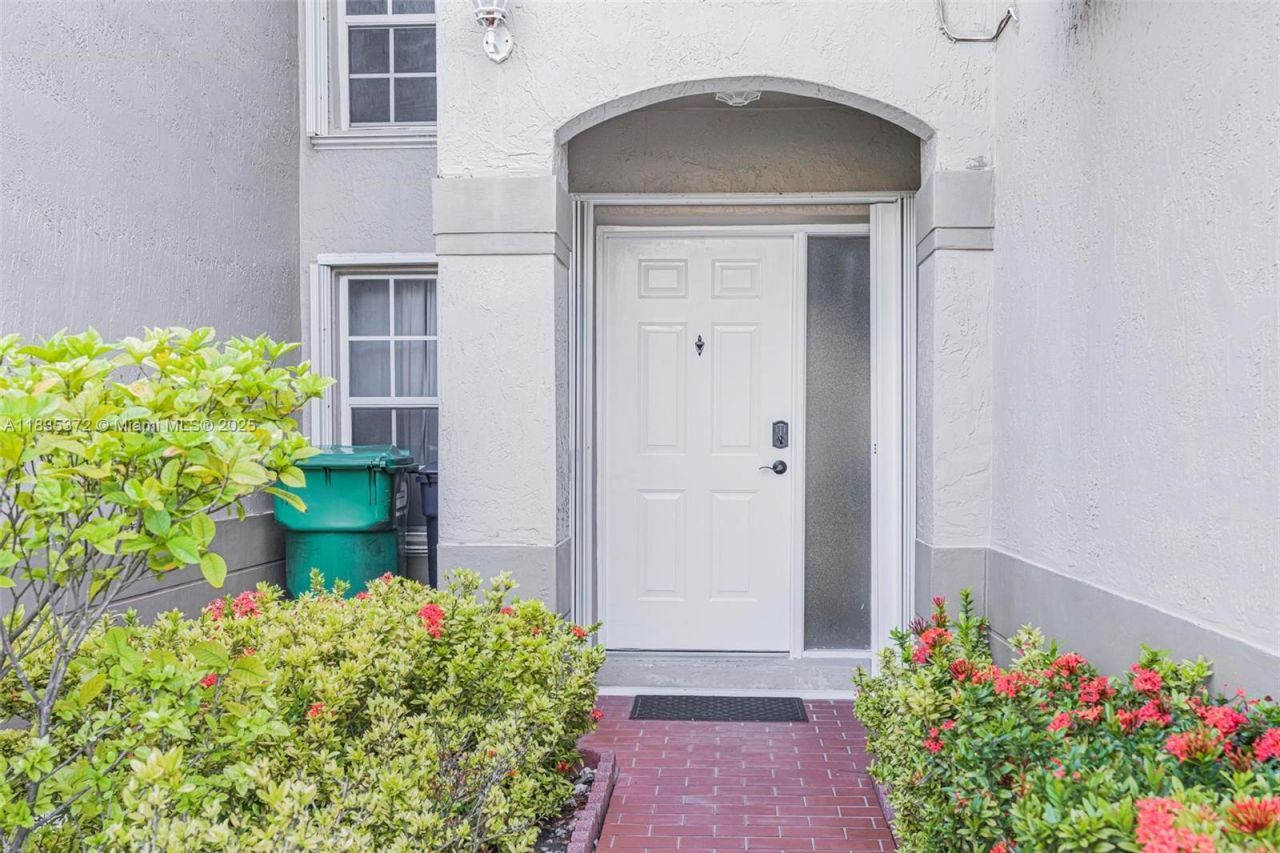 11532 SW 148th Path, Miami, FL 33196 Photo