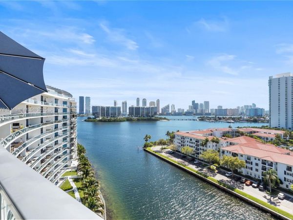 3250 NE 188th St, Unit LPH02, Aventura, FL 33180