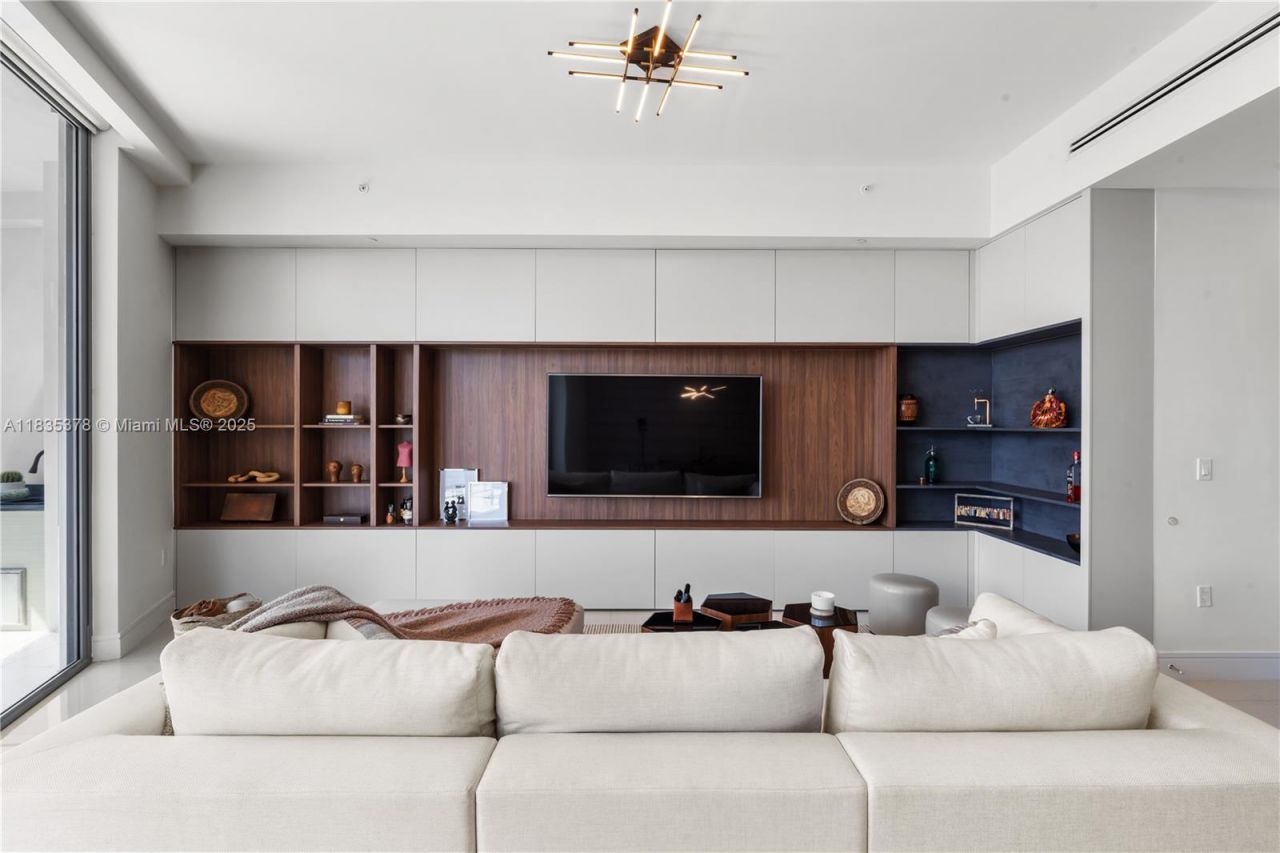 3250 NE 188th St, Unit LPH02, Aventura, FL 33180 Photo