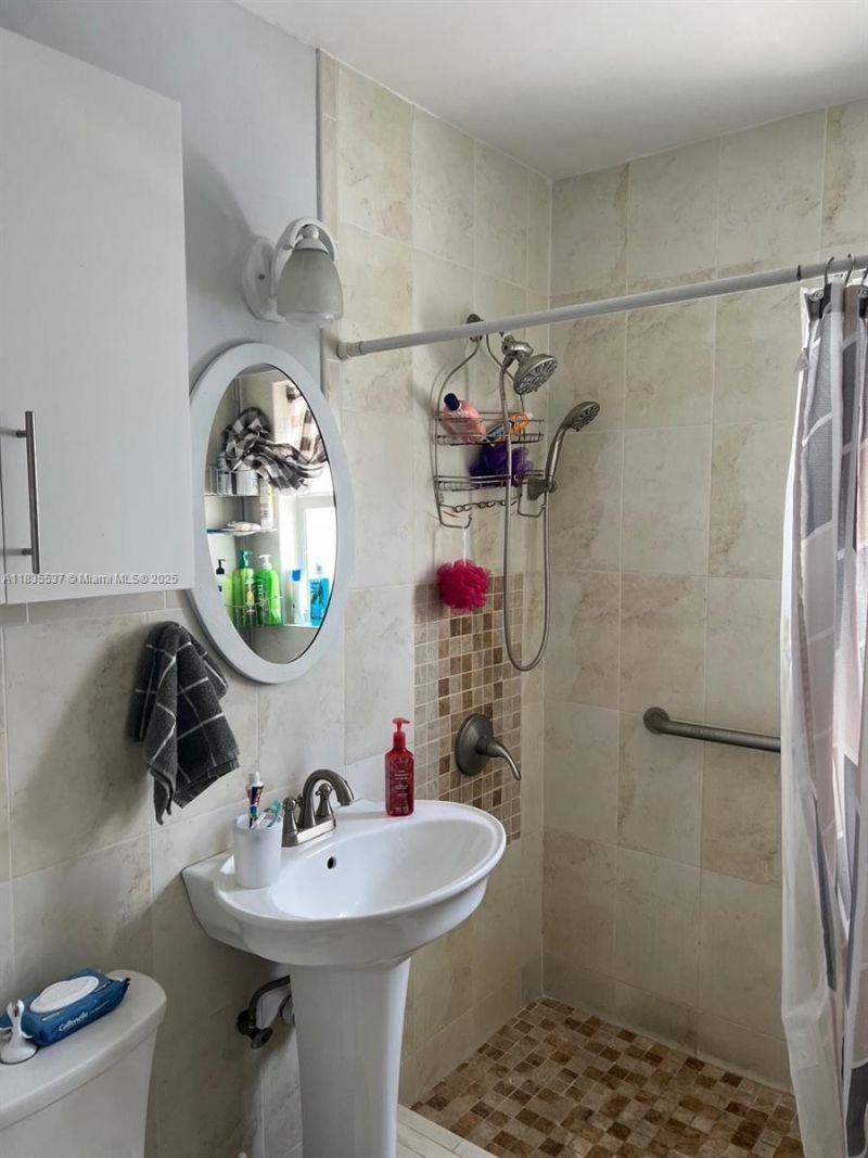 7595 SW 28th St Rd, Miami, FL 33155 Photo