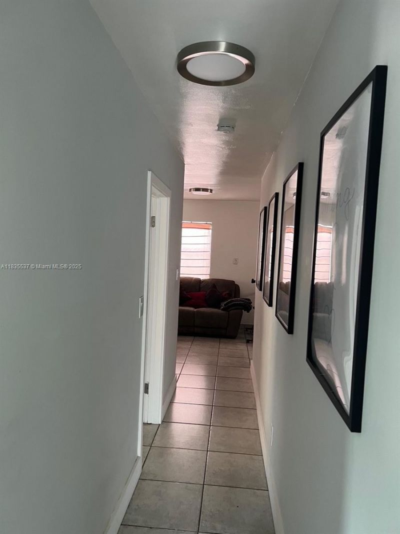 7595 SW 28th St Rd, Miami, FL 33155 Photo