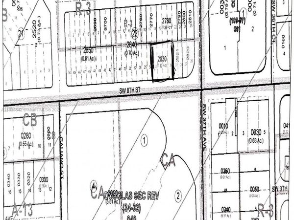 3717 SW 8th St, Coral Gables, FL 33134