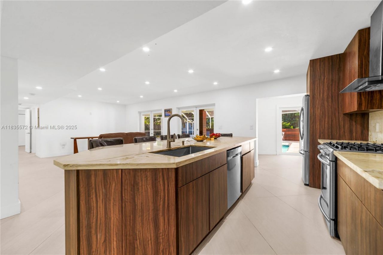 15200 SW 81st Ave, Palmetto Bay, FL 33157 Photo