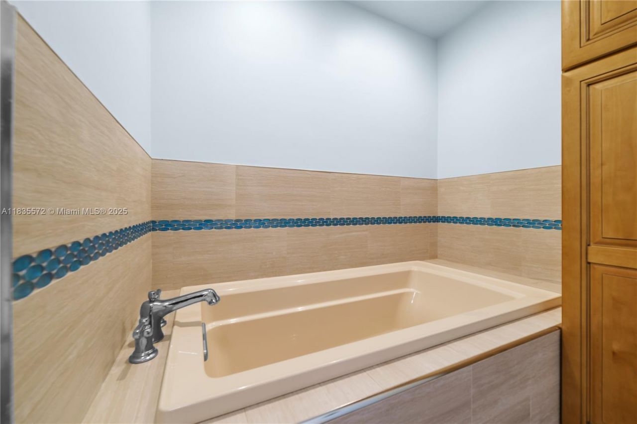 15200 SW 81st Ave, Palmetto Bay, FL 33157 Photo