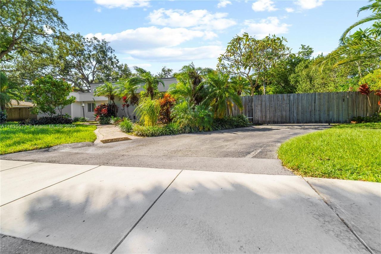 15200 SW 81st Ave, Palmetto Bay, FL 33157 Photo