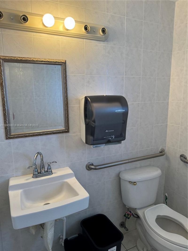 1955 Tyler St, Hollywood, FL 33020 Photo