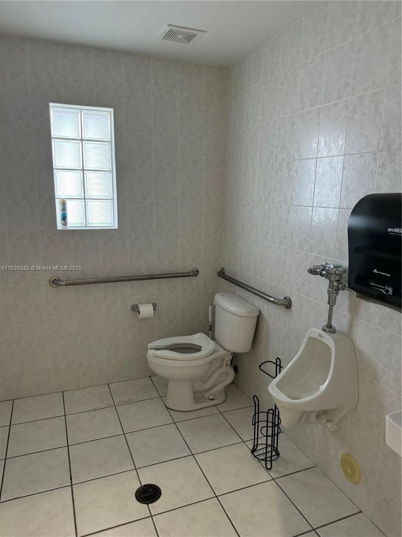 1955 Tyler St, Hollywood, FL 33020 Photo