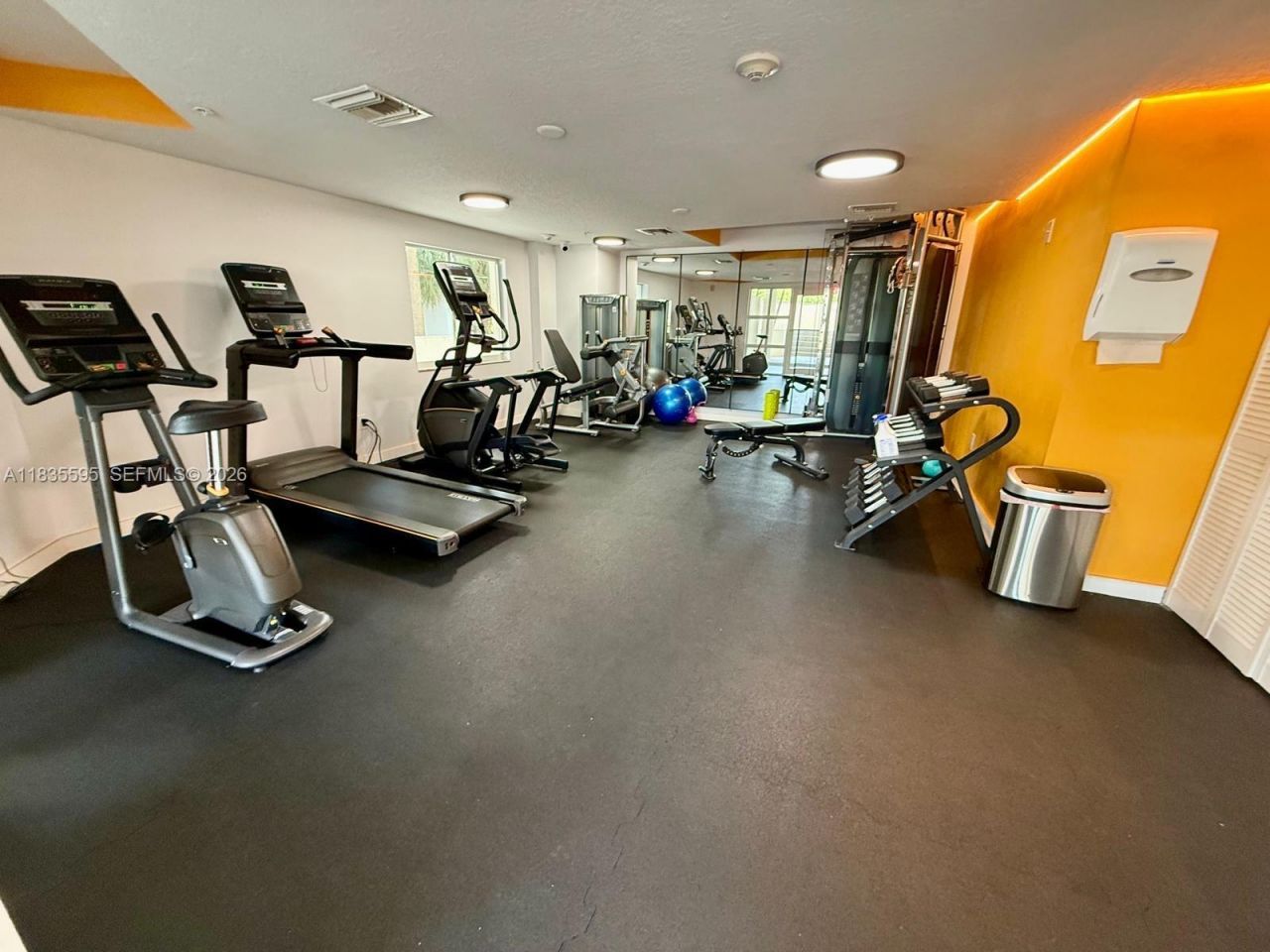 280 SW 20th Rd, Unit 404, Miami, FL 33129 Photo