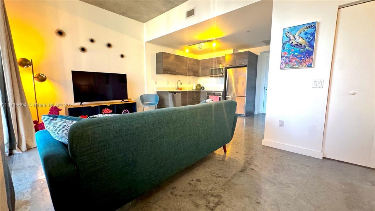 151 SE 1st St, Unit 2205, Miami, FL 33131 Photo