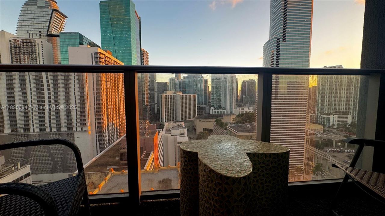 151 SE 1st St, Unit 2205, Miami, FL 33131 Photo