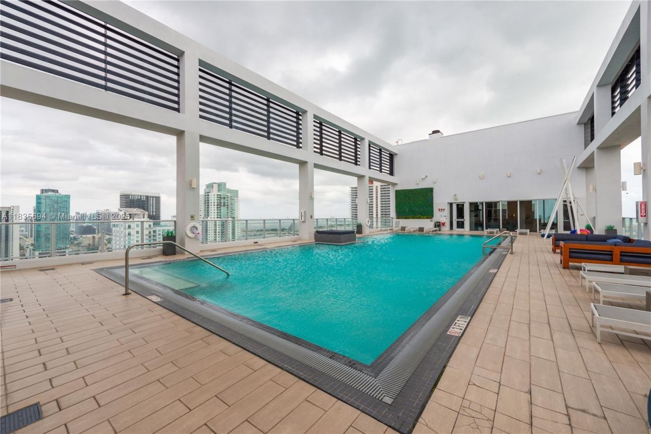 151 SE 1st St, Unit 2205, Miami, FL 33131 Photo