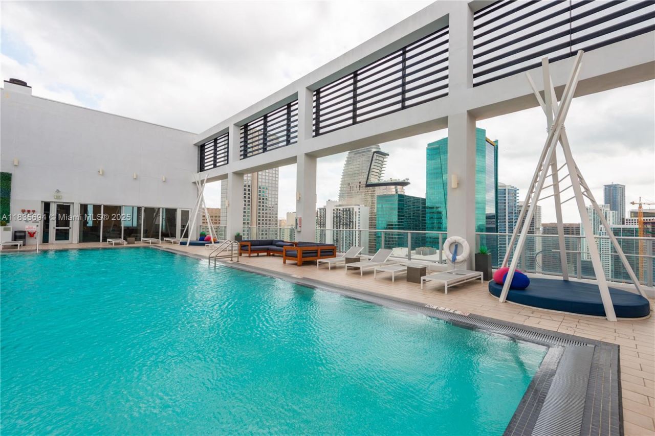 151 SE 1st St, Unit 2205, Miami, FL 33131 Photo