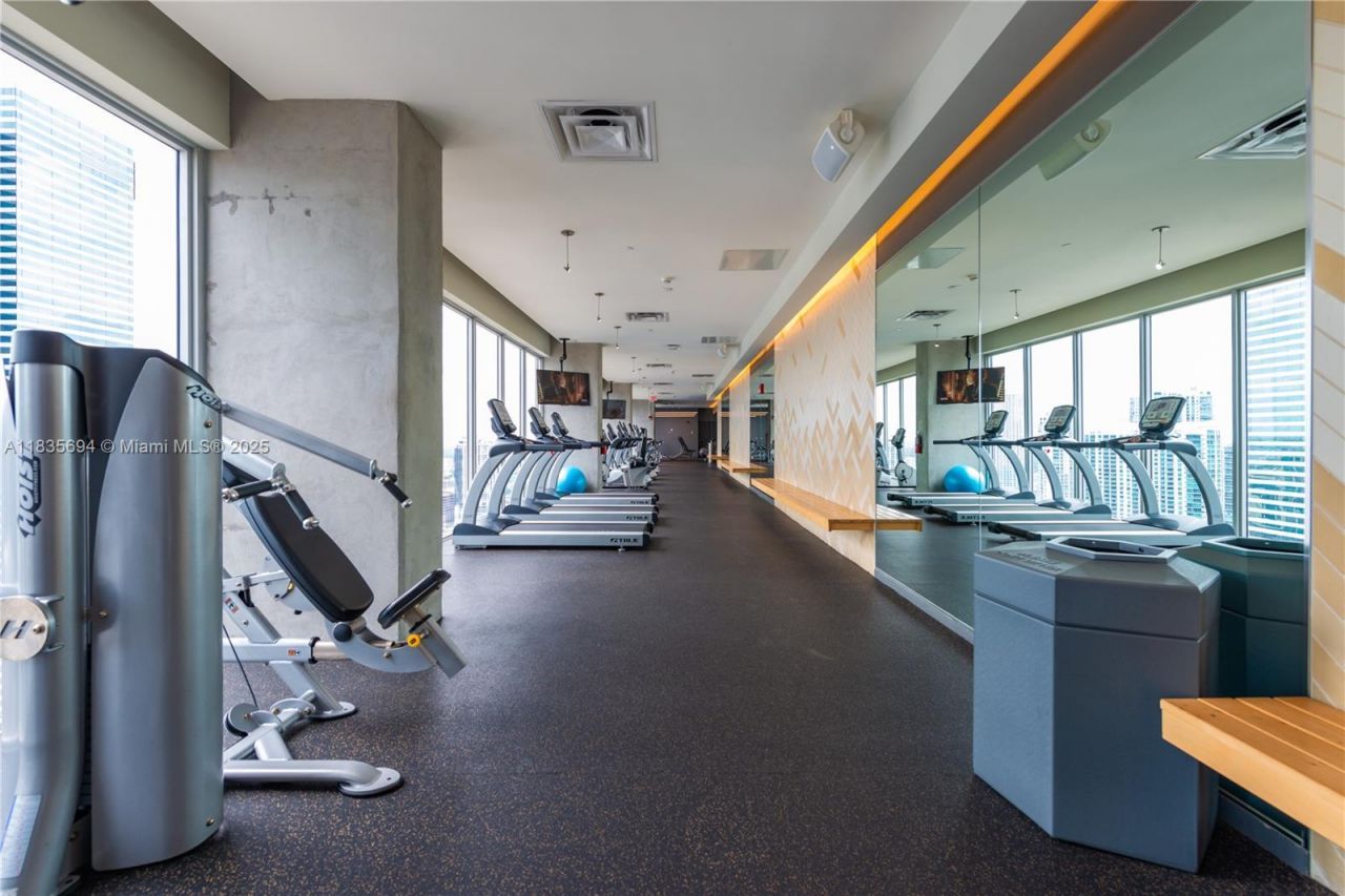 151 SE 1st St, Unit 2205, Miami, FL 33131 Photo