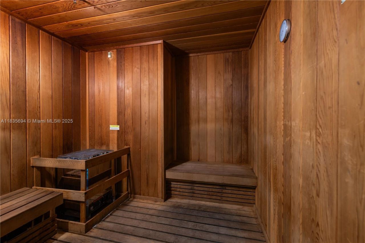 151 SE 1st St, Unit 2205, Miami, FL 33131 Photo