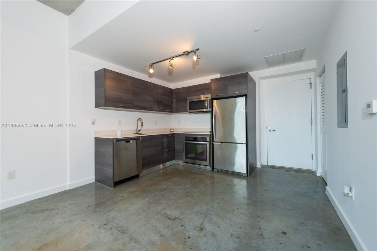 151 SE 1st St, Unit 2205, Miami, FL 33131 Photo