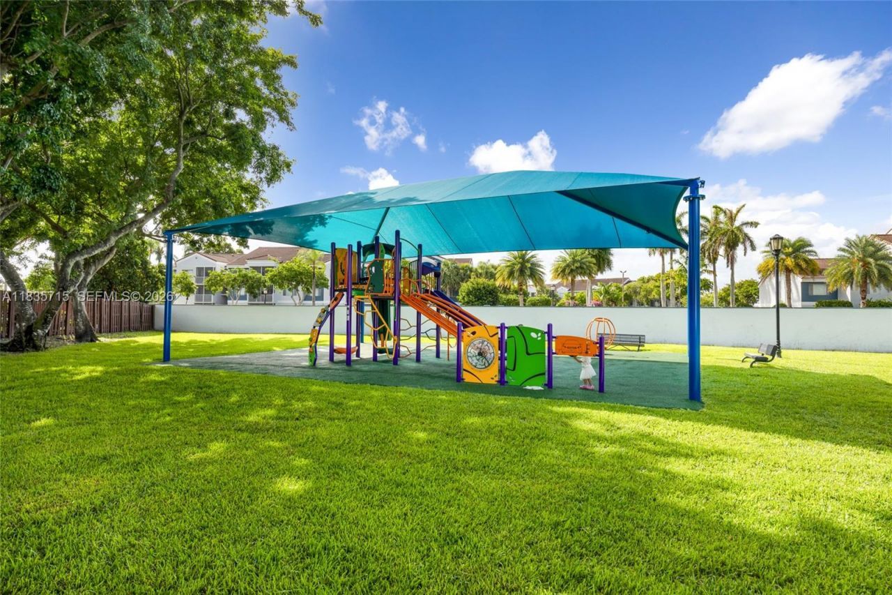 6637 NW 181st Ln, Hialeah, FL 33015 Photo