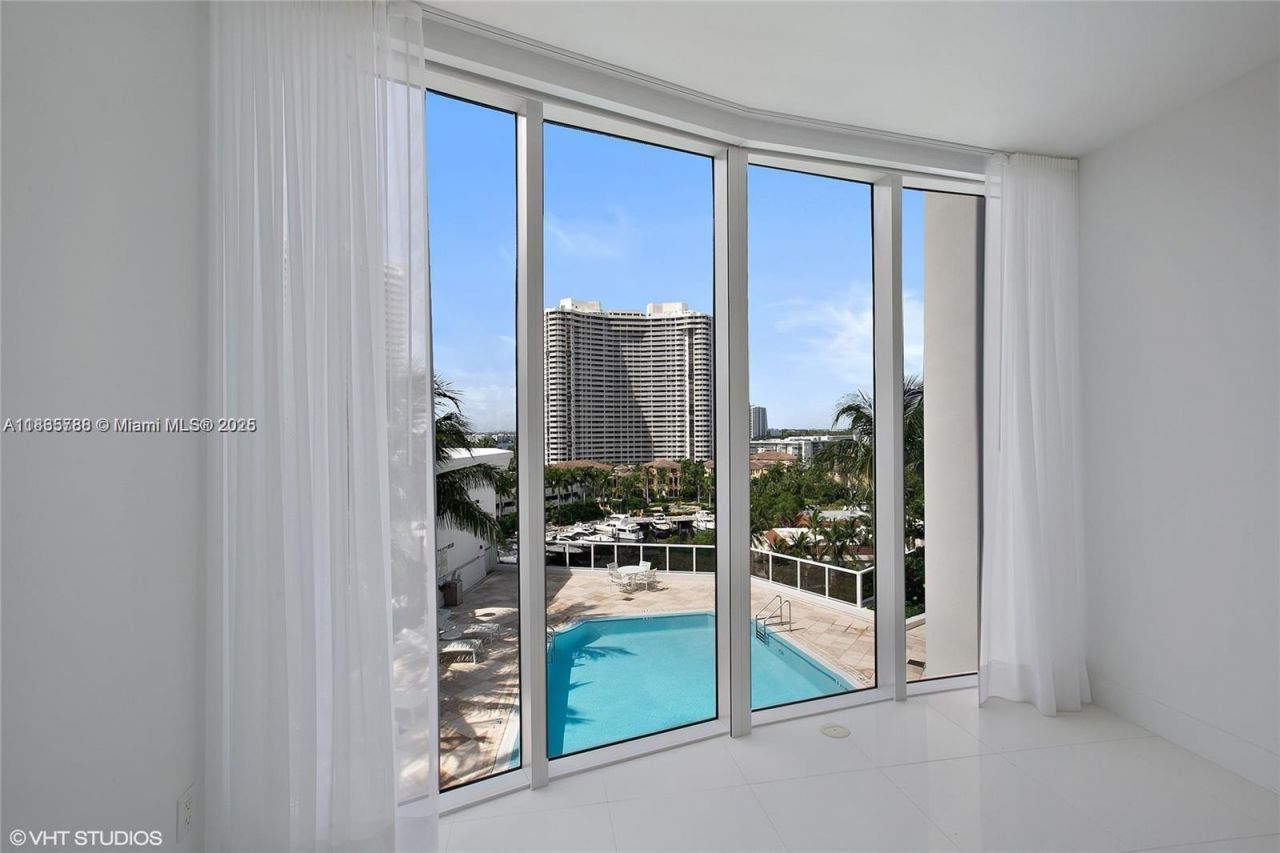 4100 Island Blvd, Unit 701, Aventura, FL 33160 Photo