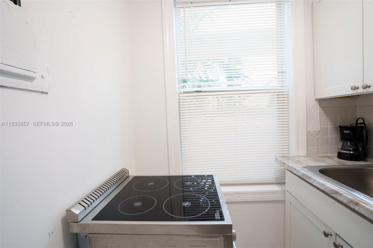 444 Ponce De Leon Blvd, Unit 7, Coral Gables, FL 33134 Photo