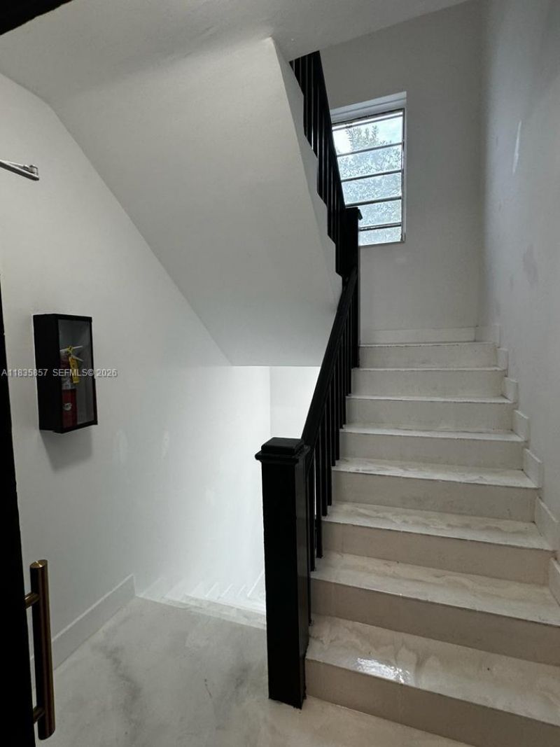 444 Ponce De Leon Blvd, Unit 7, Coral Gables, FL 33134 Photo