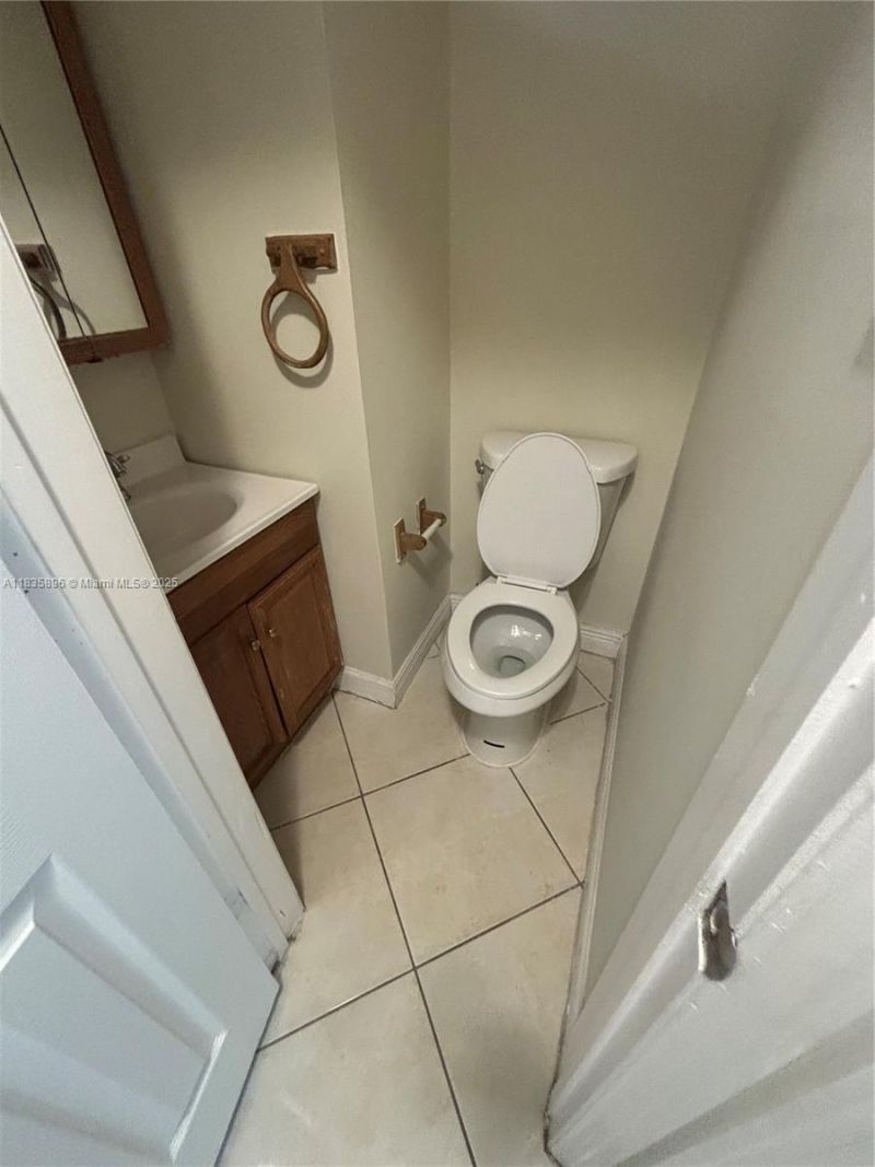 4156 SW 24th St, Unit A, Fort Lauderdale, FL 33317 Photo