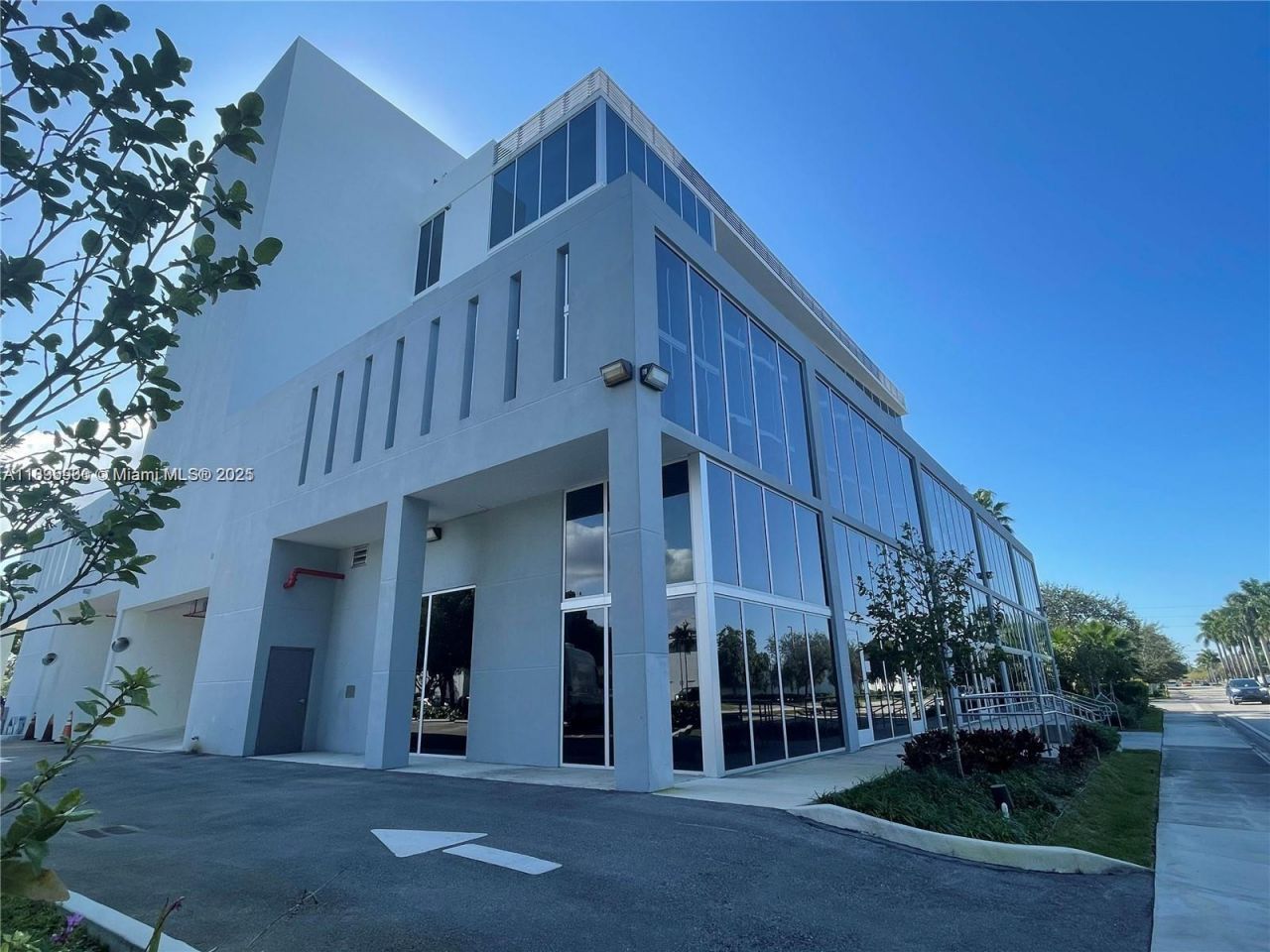 10450 NW 33rd St, Unit 101-102, Doral, FL 33172 Photo