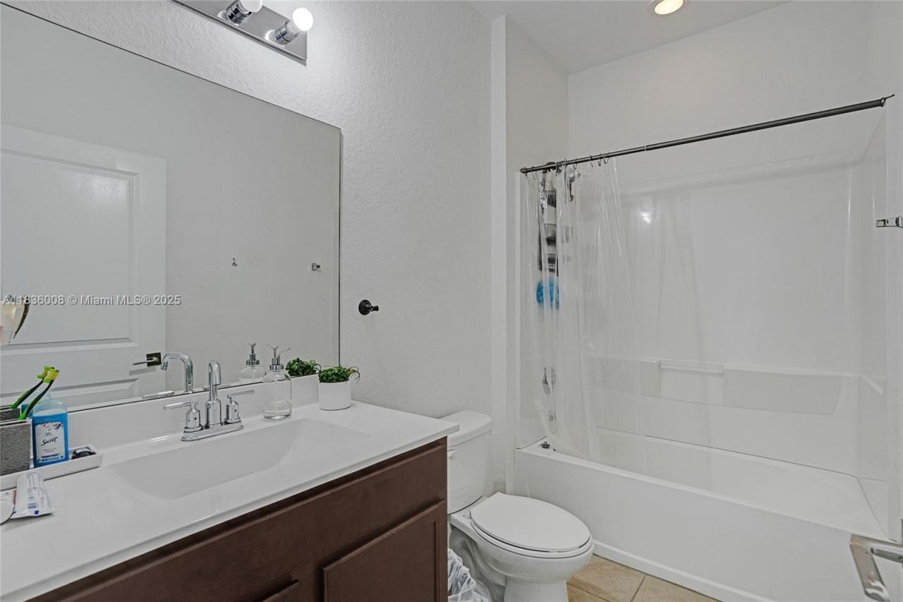27563 SW 133rd Ave, Homestead, FL 33032 Photo
