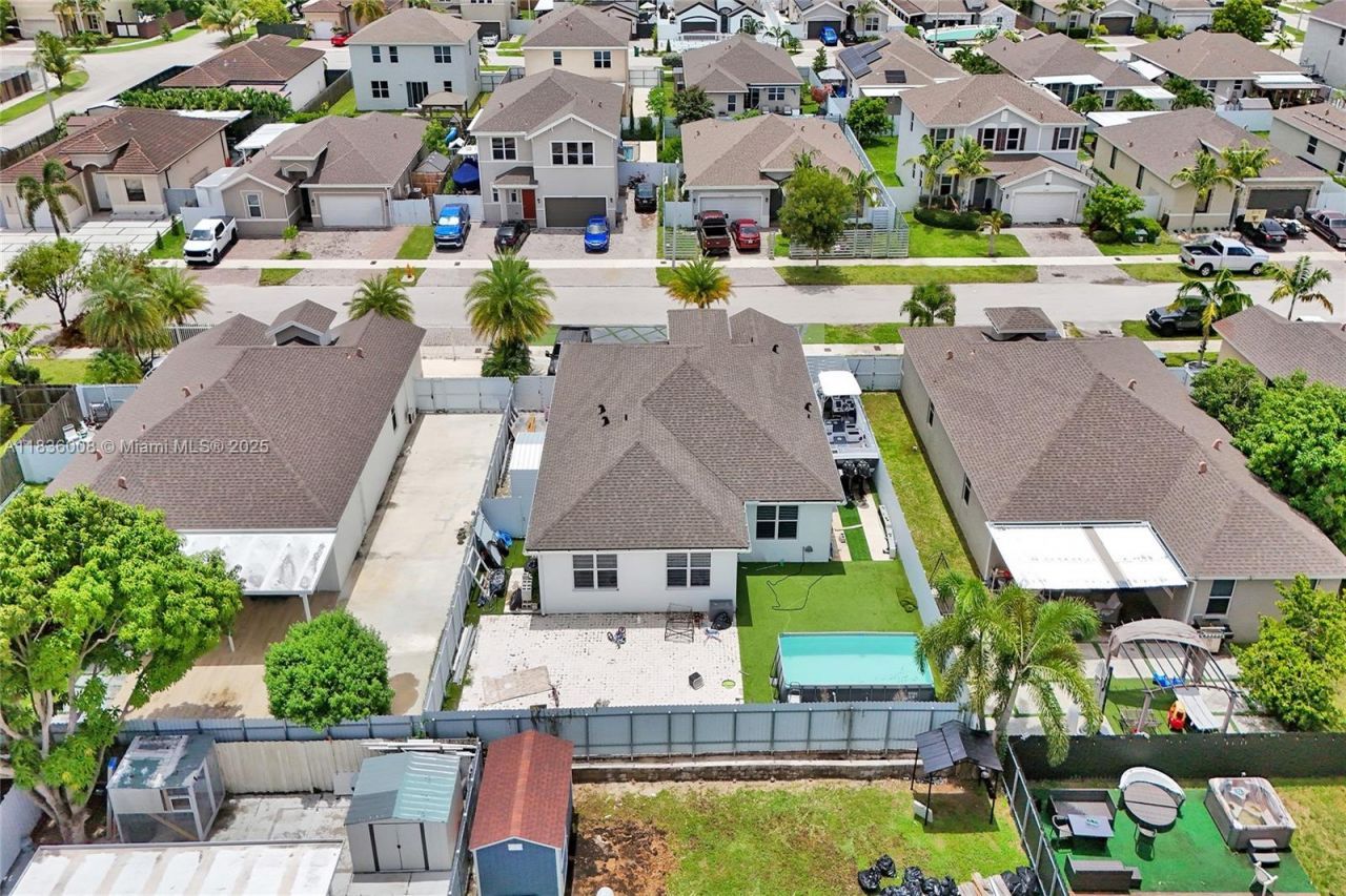 27563 SW 133rd Ave, Homestead, FL 33032 Photo