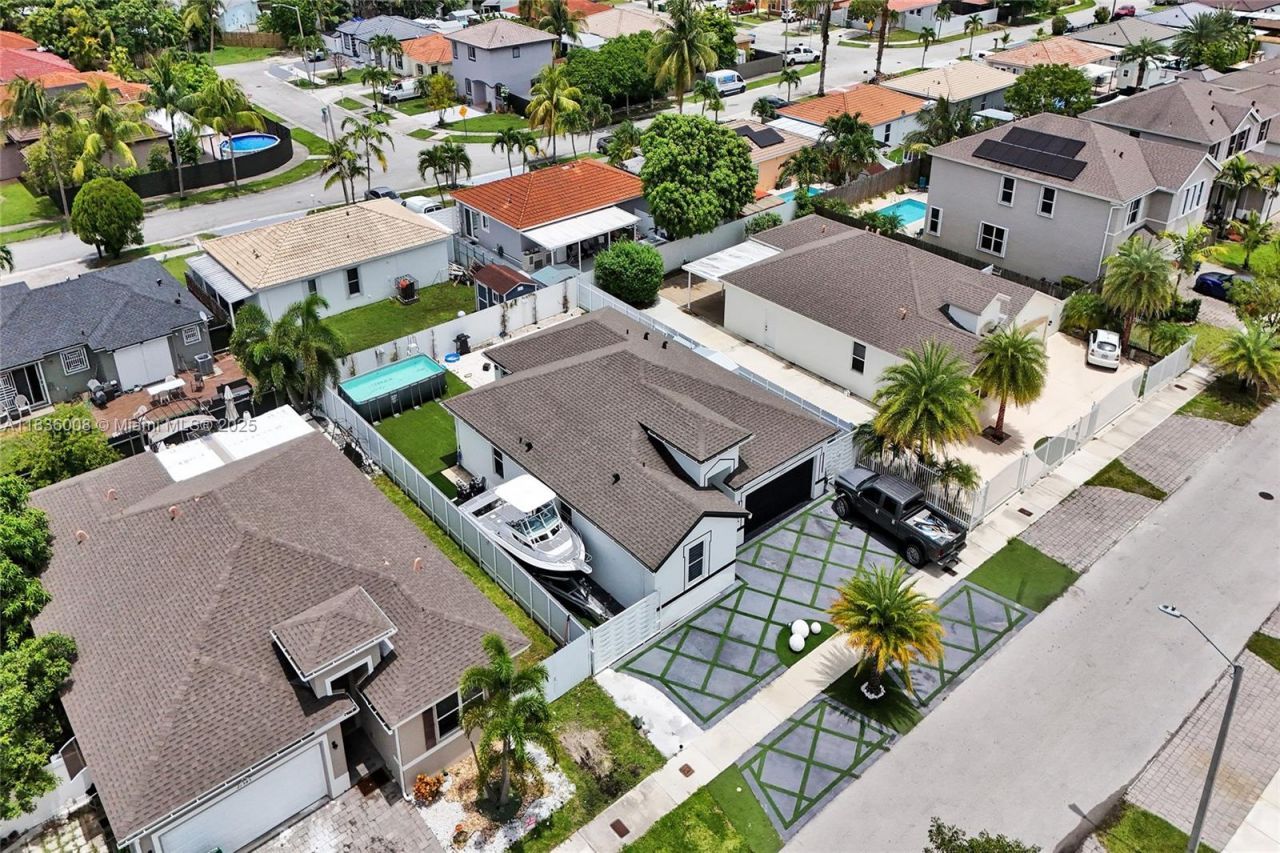 27563 SW 133rd Ave, Homestead, FL 33032 Photo