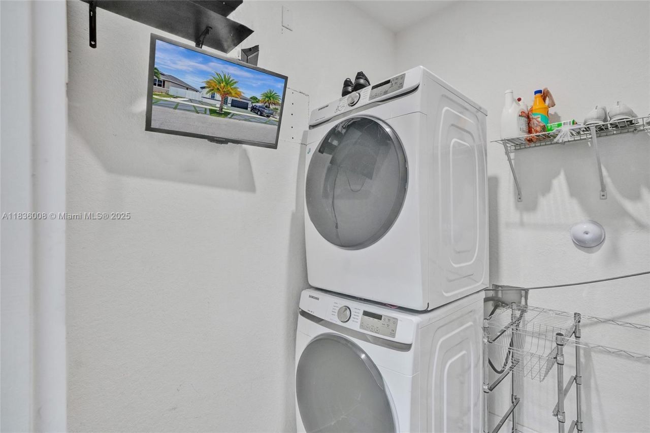 27563 SW 133rd Ave, Homestead, FL 33032 Photo