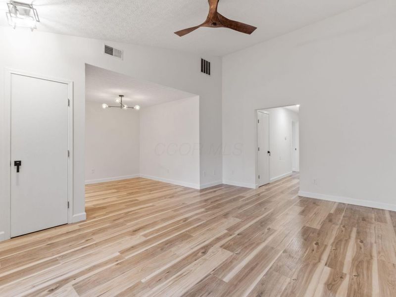 5556 Parkshire Drive, Columbus, OH 43229 Photo 6