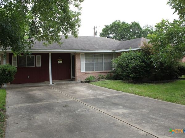 1610 Bexar Avenue, Victoria, TX 77901
