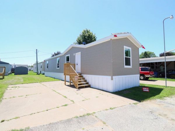 800 N West Avenue, Unit 27, West Salem, WI 54669