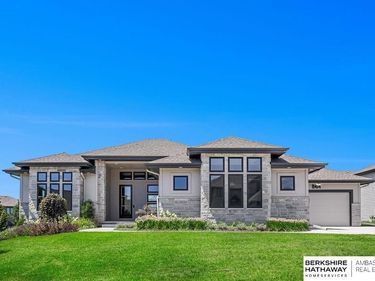 11414 S 120th Avenue, Papillion, NE 68046