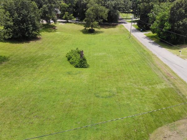 W College Avenue, Wiggins, MS 39577