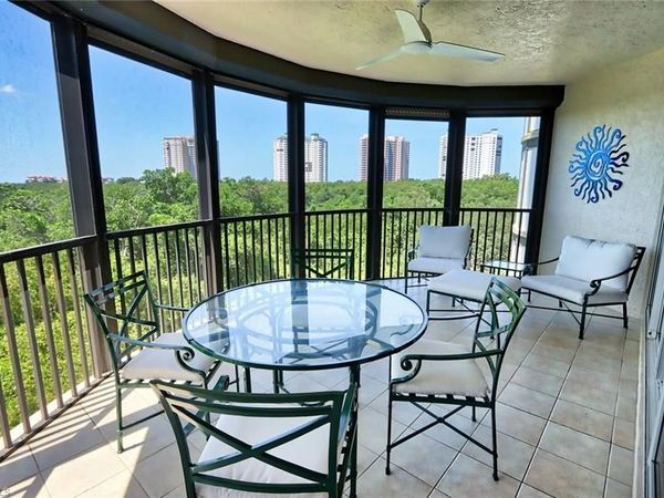 8990 Bay Colony DR, Unit 301, NAPLES, FL 34108