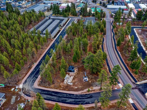 655 W Three Peaks Drive, Sisters, OR 97759