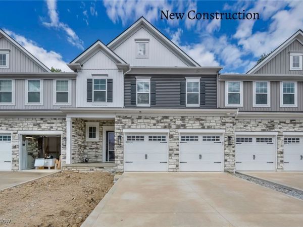 9055 Ledge View Terrace, Broadview Heights, OH 44147