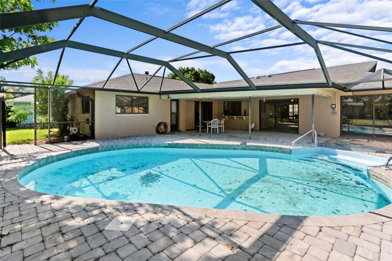 2113 Lochmoor Circle, North Fort Myers, FL 33903 Photo