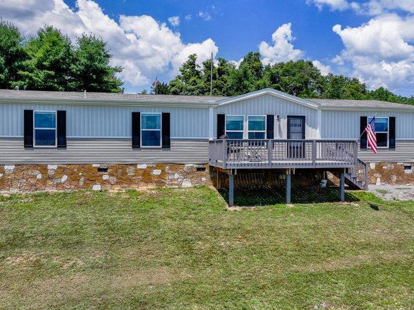 120 Maple Crest Circle, Surgoinsville, TN 37873