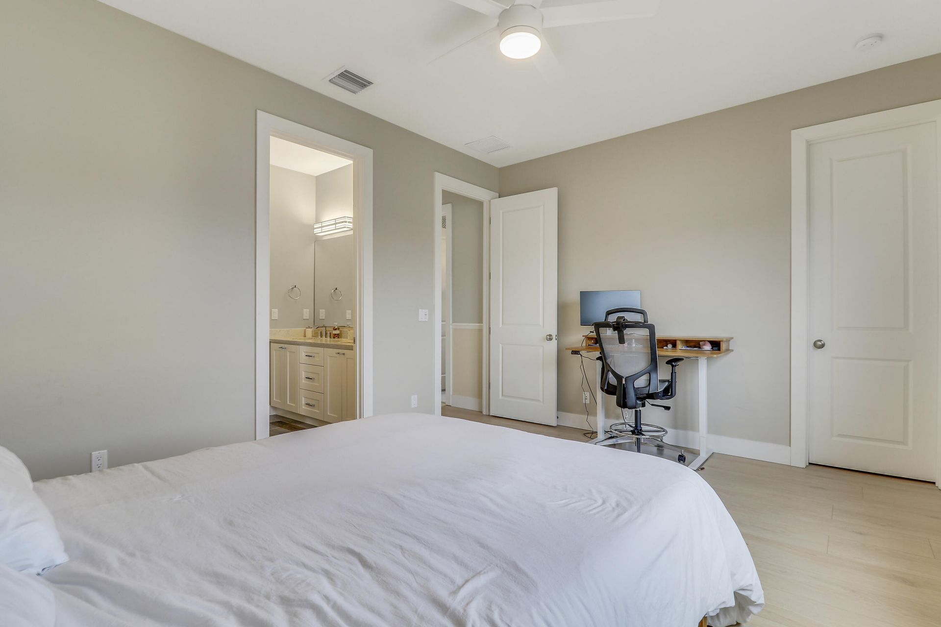 5021 Grandiflora Road, Palm Beach Gardens, FL 33418 Photo