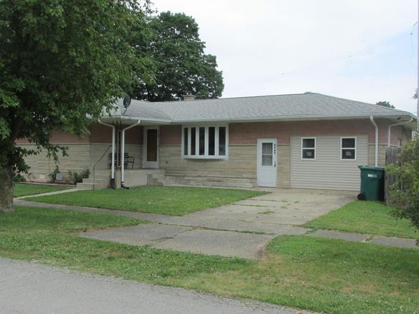 404 W Franklin Street, Colfax, IN 46035